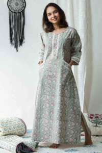 Image for Kessa De79 Hayaat Night Gown With Lace Detailing Look