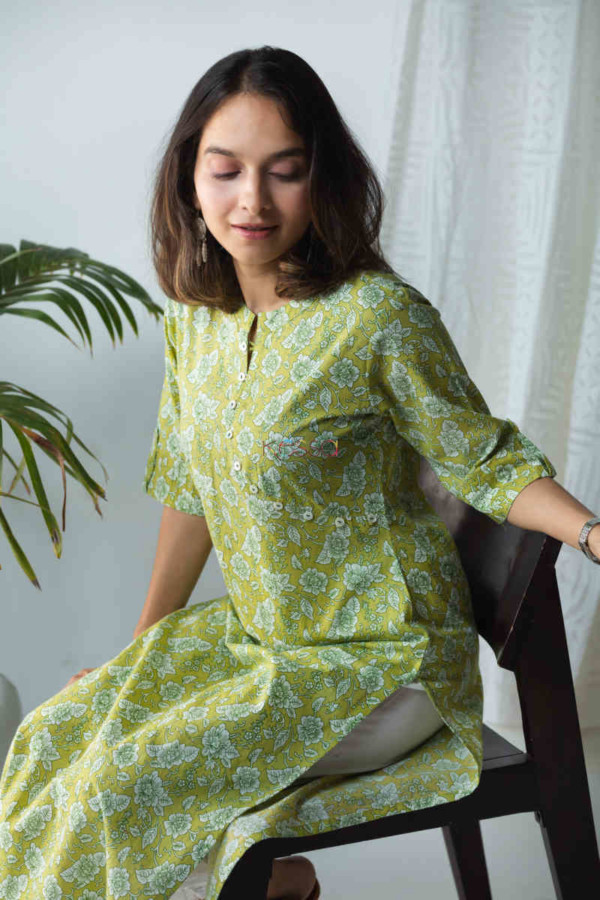 Image for Kessa Vcr50 Farozaan Kurta With Floral Print Featured