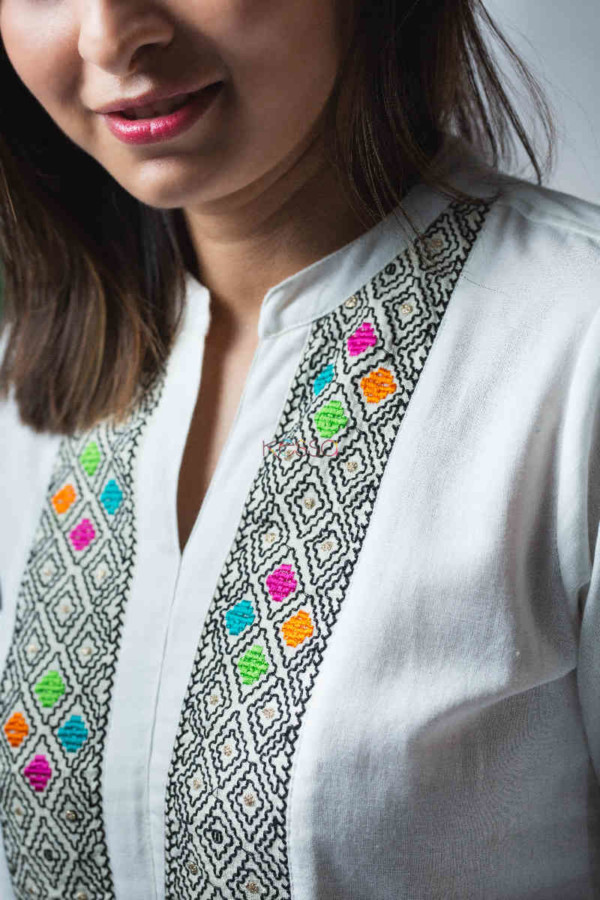 Image for Kessa Avdaf40 Badra Top With Embroidery Details Closeup