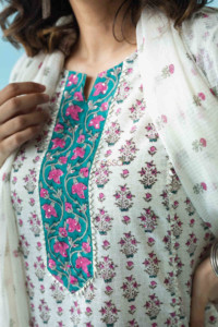 Image for Kessa Wsr217 Gajra Kurta Dupatta Set With Hand Block Print Closeup