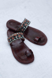 Image for Kessa Kuch11 Leather Hand Work Patch Chappal Look 3