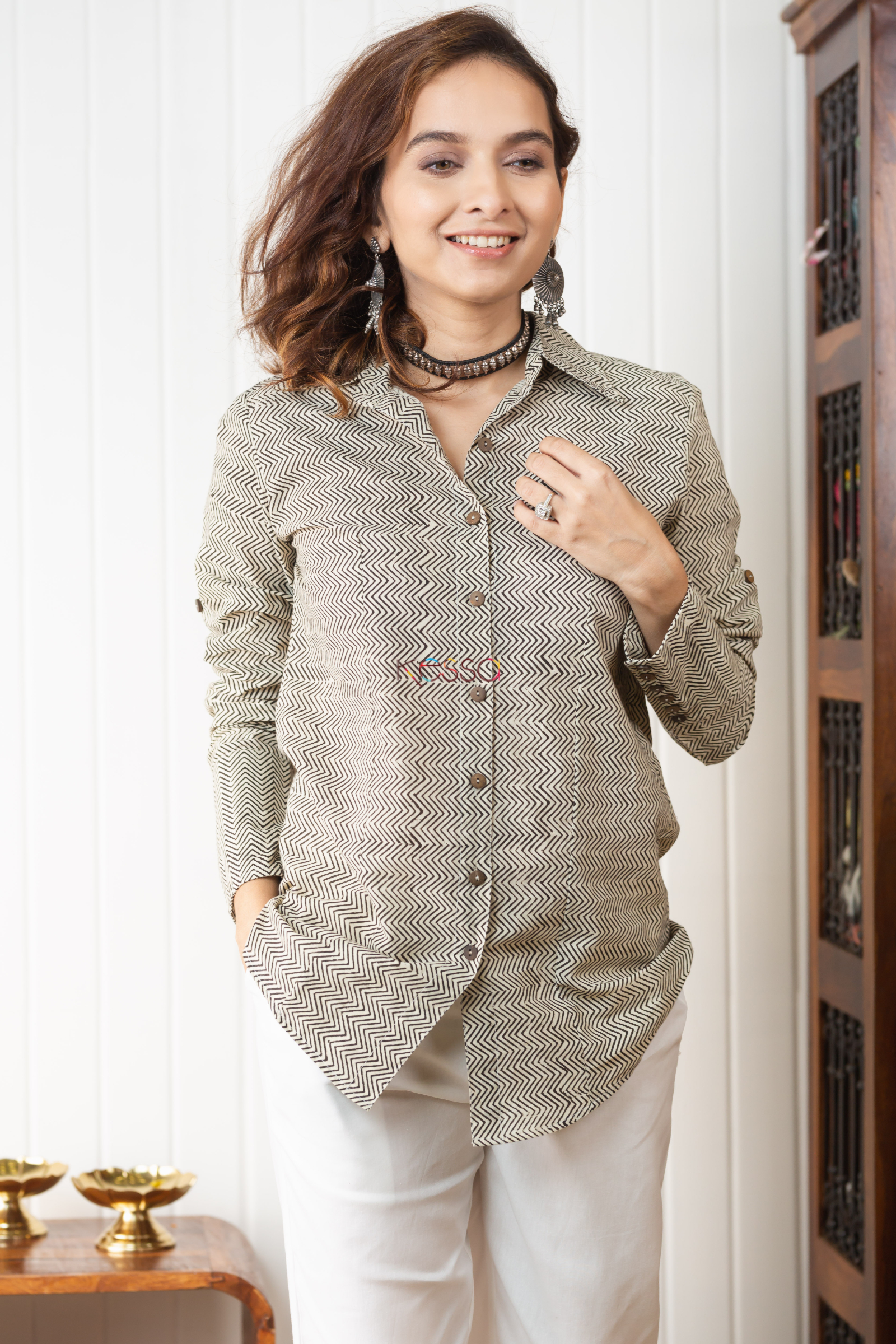 Casual Wear Straight Shirt Style Kurti at Rs 550 in Hapur | ID: 22891900948
