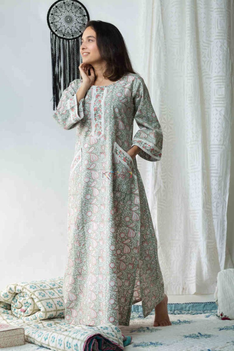 Hayaat Night Gown With Lace Detailing