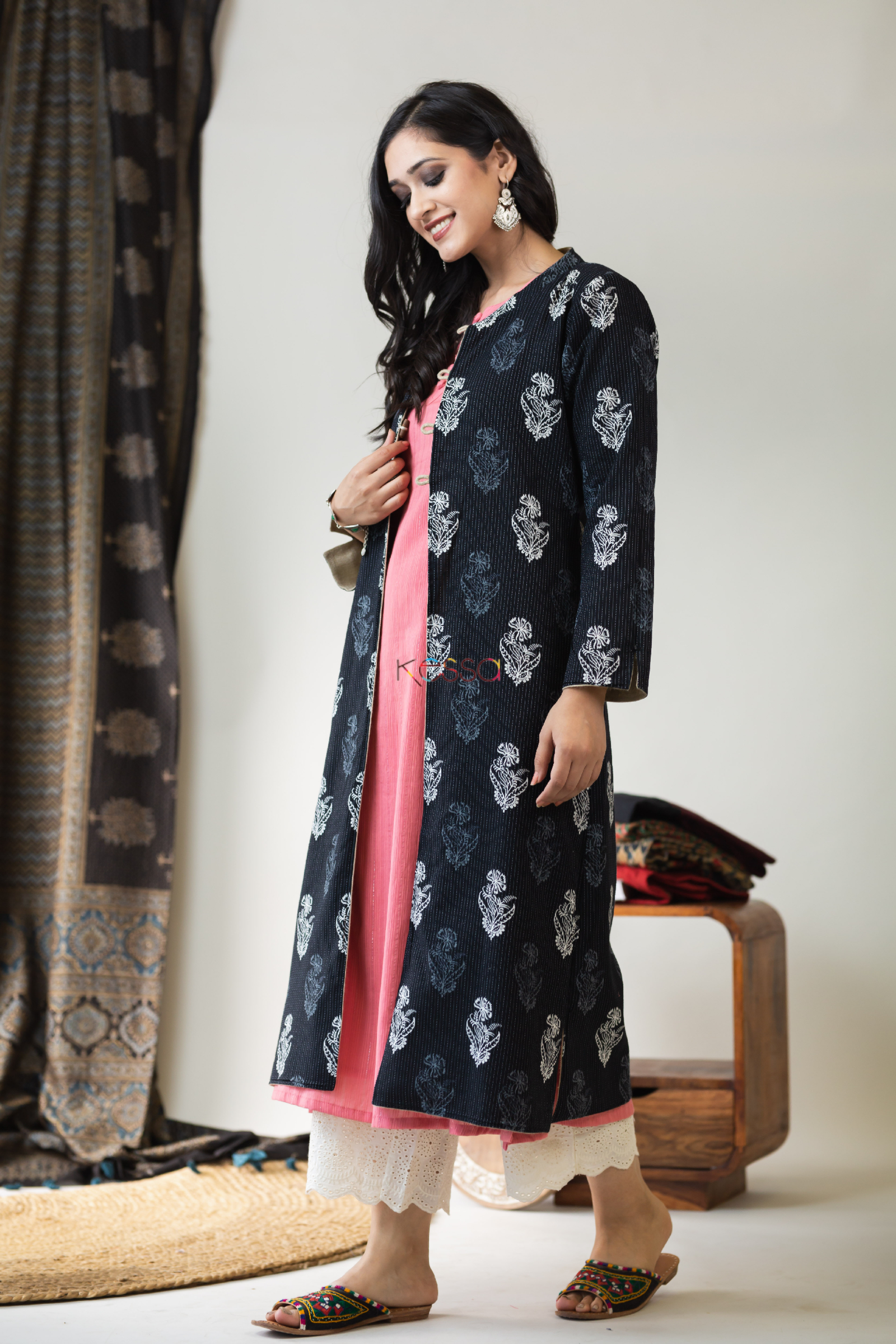 Non-Stretchable Ladies Round Neck Long Rayon Kurti with Jacket at Rs 850 in  Surat