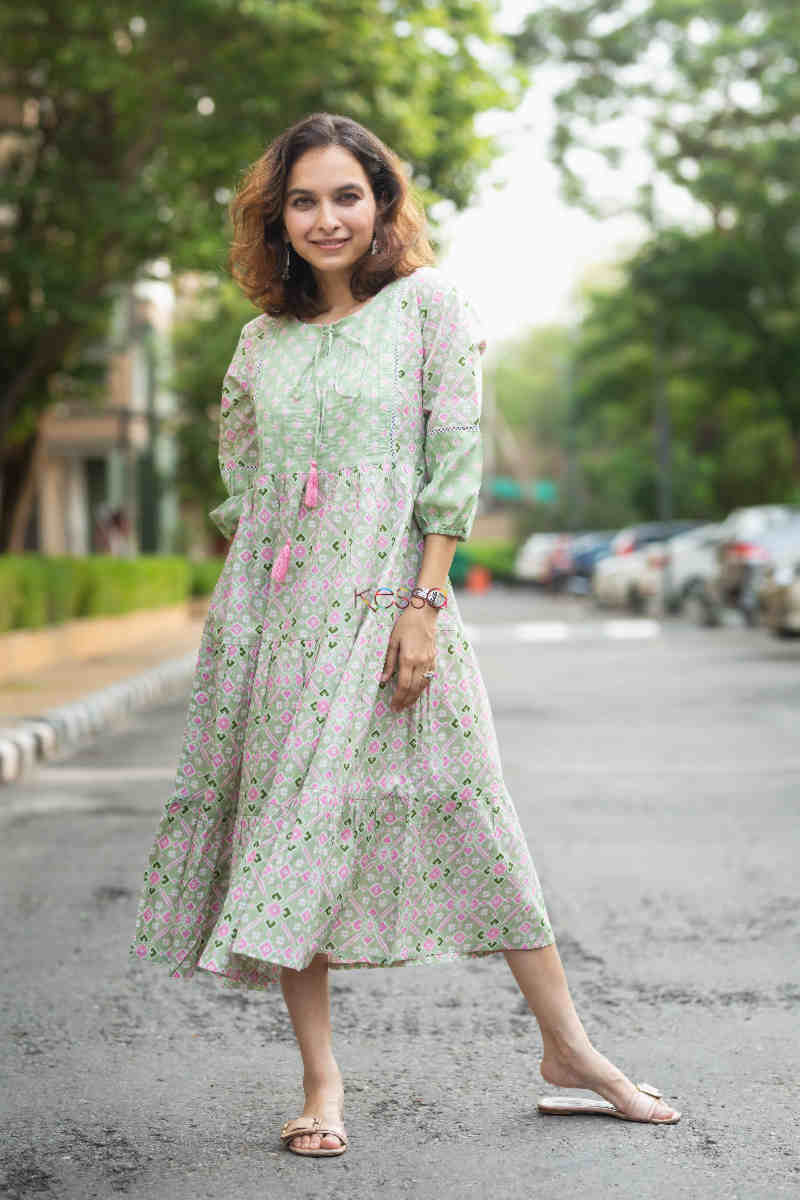 Buy Samiya Pastel Green Cotton Dress AVDAF170 Online | KESSA.com