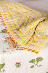 Image for Kessa Kaq213 Porcelain Tulip Tree Yellow Baby Quilt Closeup