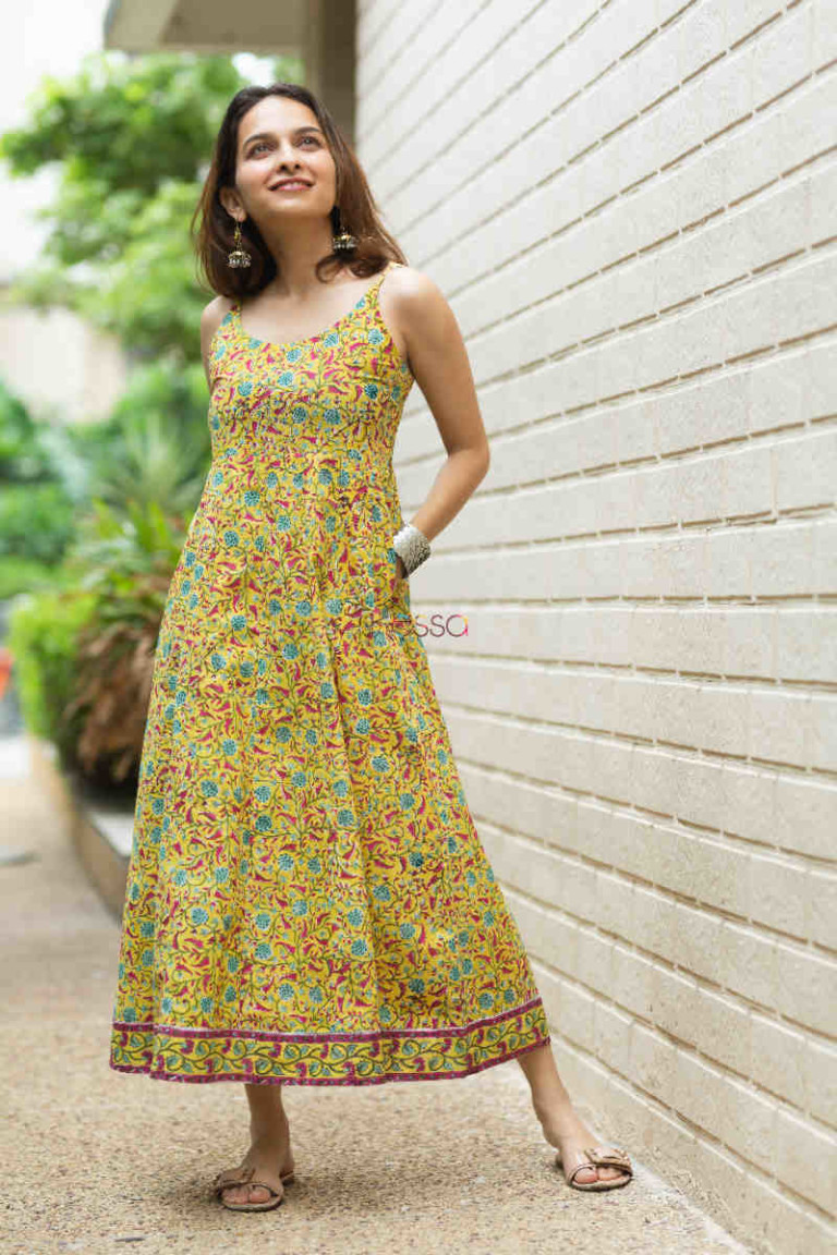 Buy Awe-inspiring WSR315 Anika Handblock Dress Online | Kessa