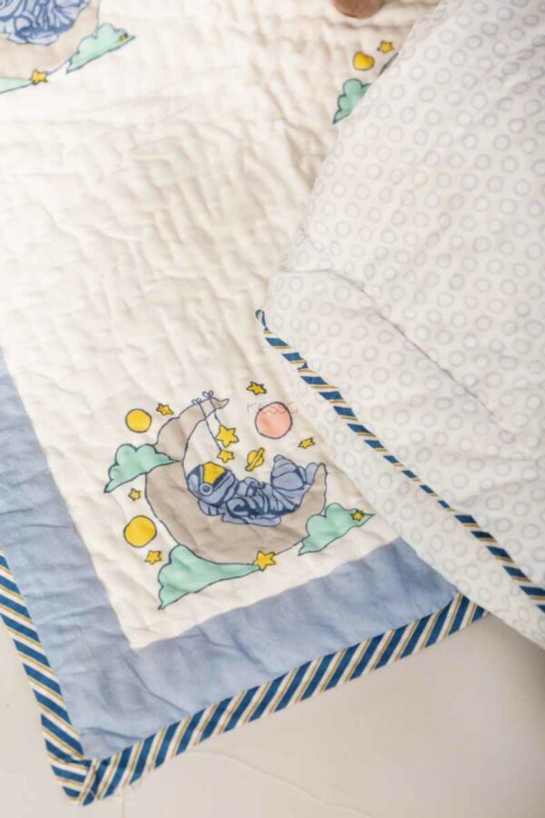 Image for Kaq233 Gautami Blockprint Mulmul Baby Quilt Closeup