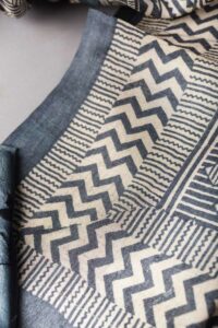 Image for Kessa Kula16 Niyati Tussar Fabric Kurta Dupatta Sets Closeup