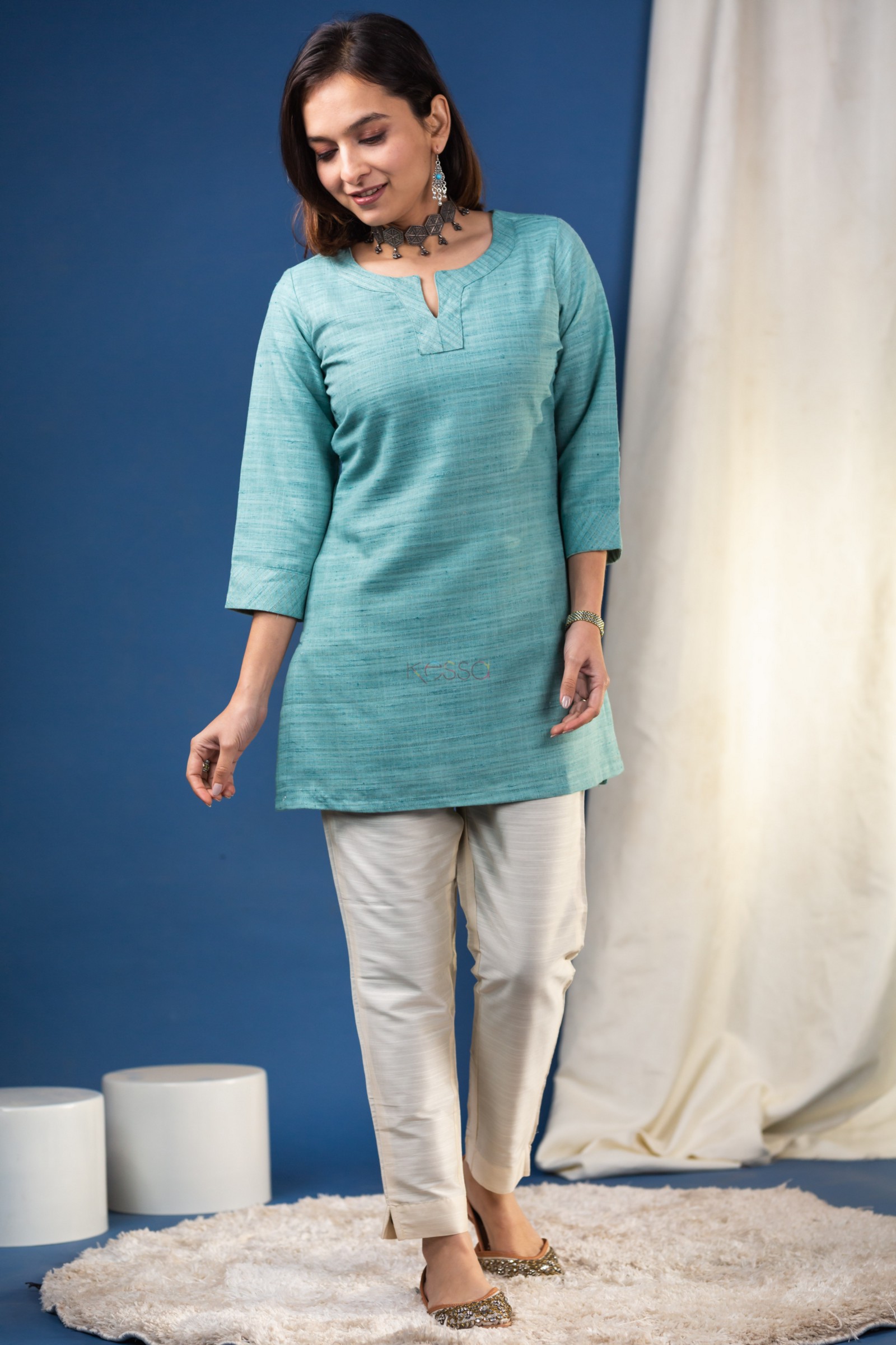 7 Best Stylish Kurtis To Pair with Jeans - Mirraw Luxe