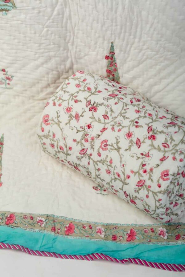 Image for Kessa Kaq245 Yashi Double Bed Quilt Front