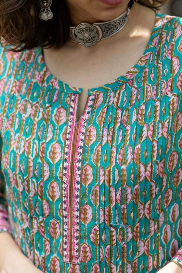 Image for Kessa Wsr391 Hrithika Handblock Cotton Kurta Closeup