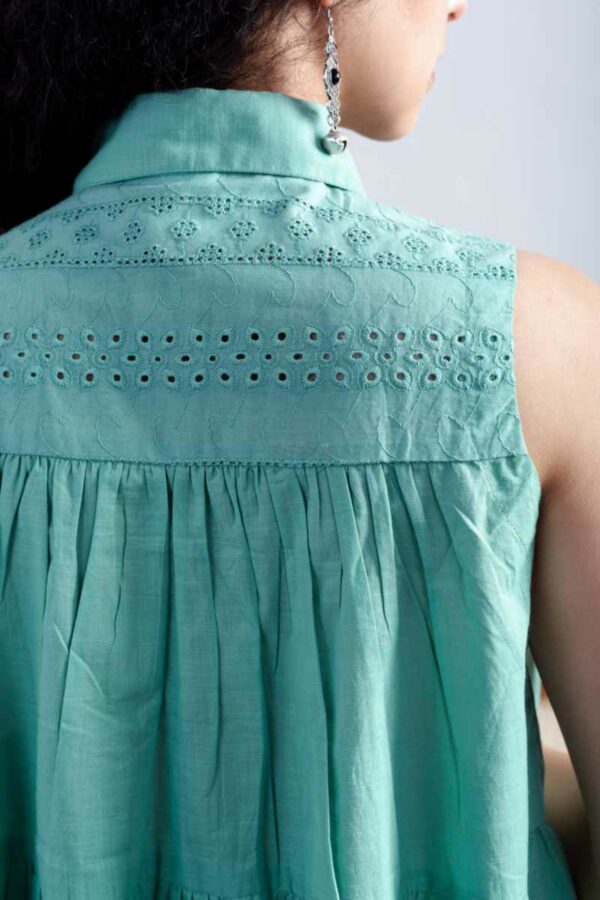 Image for Kessa Avdaf233 Devansha Cotton Dobby Short Top Closeup 2