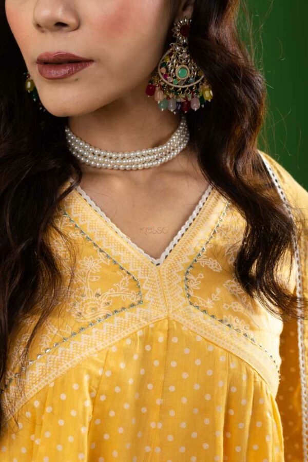 Image for Kessa Ws1043 Anvitha Cotton Khadi Print Complete Suit Set Closeup