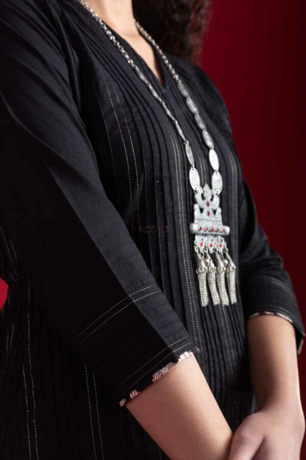 Image for Kessa Vcr251 Jayashri Cotton Kurta Pant Set Closeup