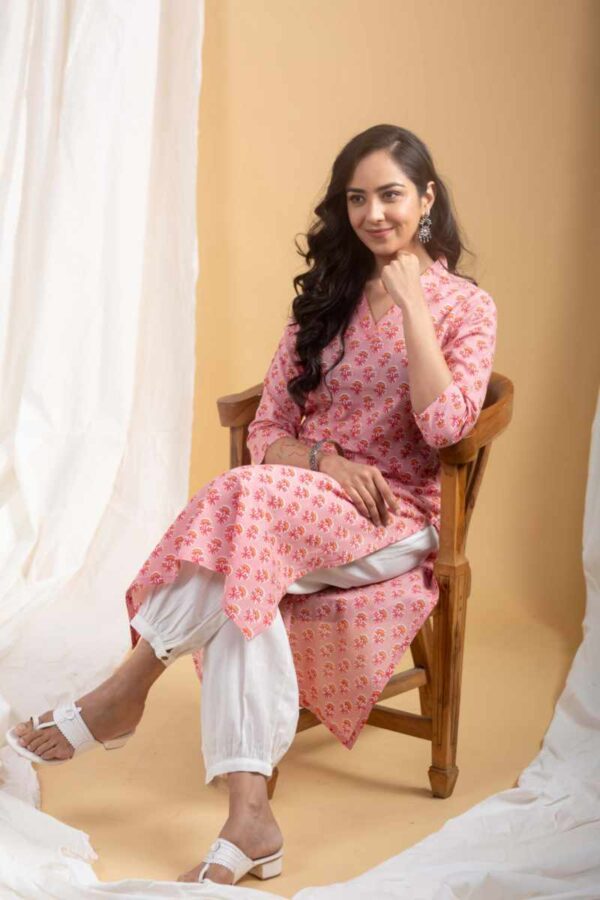 Image for Kessa Sa13 Anushree Cotton Straight Kurta Sitting