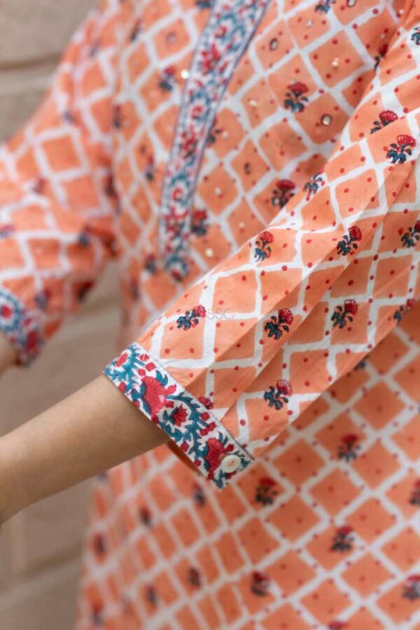 Image for Kessa Wsr434 Thiya Handloom Cotton Short Kurti Closeup 2